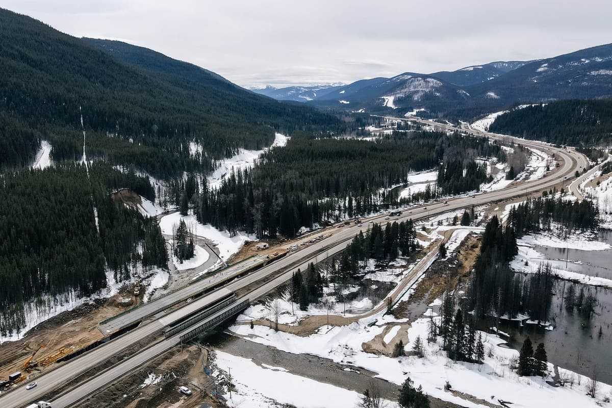 Aerial photo of highway in the winter