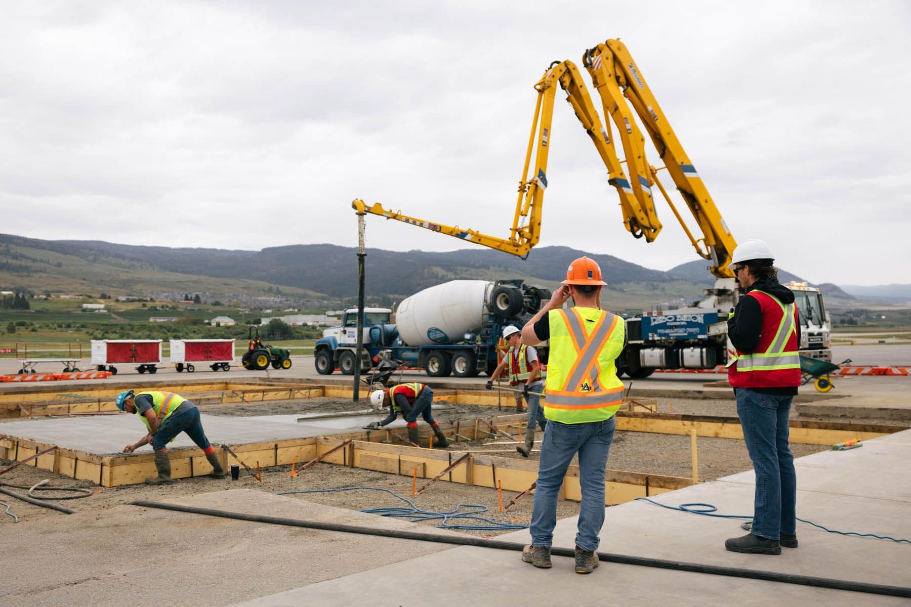 EAC team at work at Kelowna Airport