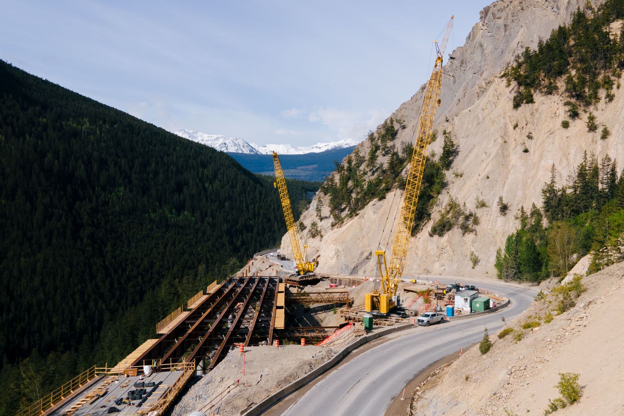 Large bridge span being installed on Kicking Horse Canyon Project, Phase 4